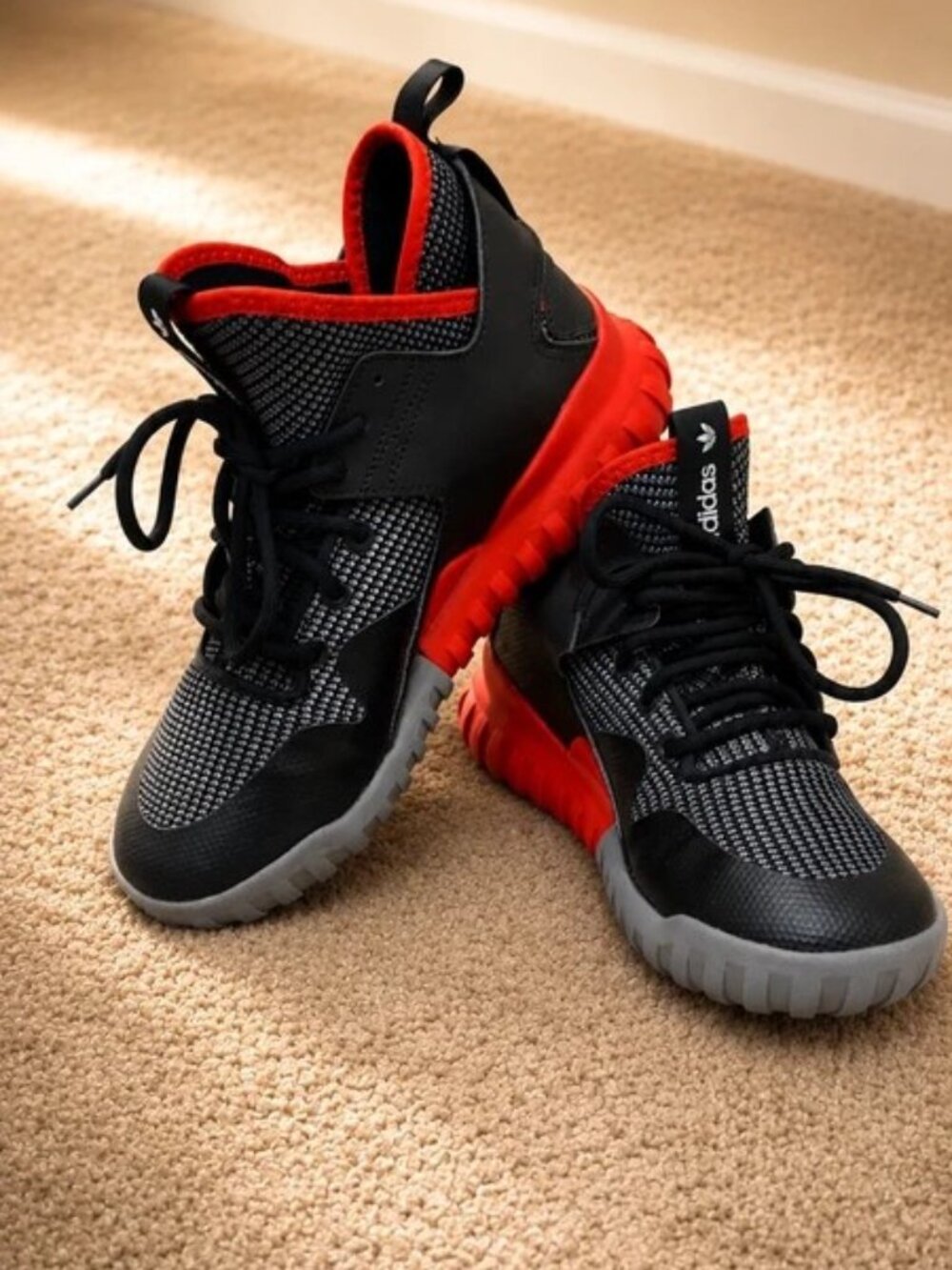 🔥🔥Adidas Tubular X Sneakers🔥Youth Size 6.5 | Black/Gray/Red 🔥🔥